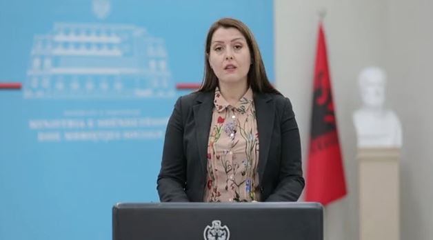“NGA VIRUSI JEMI SHUMË TË RREZIKUAR…”/ Manastirliu: Tërmeti dhe koronavirusi na bënë bashkë