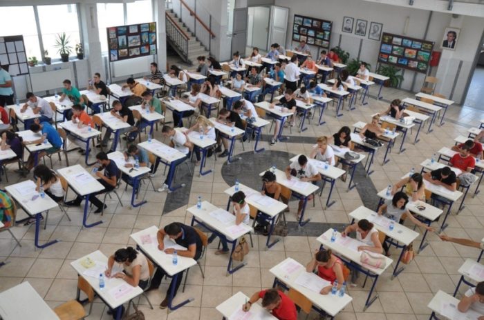MATURA SHTETËRORE 2020/ Rezana Vrapi informon maturantët: Ja tre nivelet e vështirësisë së testit