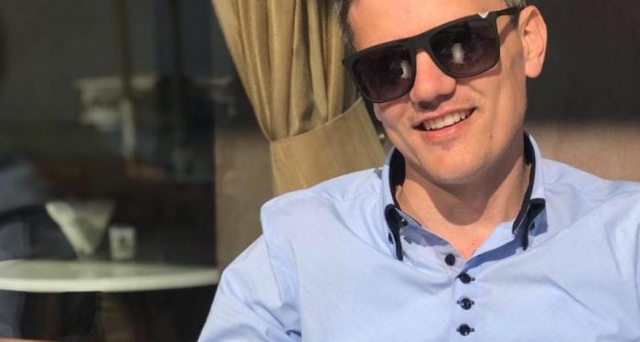 NDAHET NGA JETA NË MOSHË TË RE MJEKU SHQIPTAR/ Më parë i kishte shpëtuar dy ngjarjeve të rënda