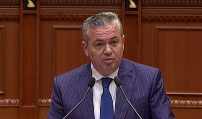 MURRIZI DËRGON NË KUSHTETUESE NDRYSHIMET NË KODIN PENAL/ Ironizon Metën: U habita si e dekretoi “mbrojtësi” i Kushtetutës