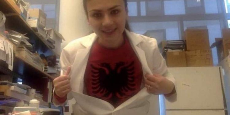 JEP LAJMIN SHPRESDHËNËS/ Pedagogia shqiptare në Harvard: Vaksina kundër COVID-19 jep efekt pozitiv