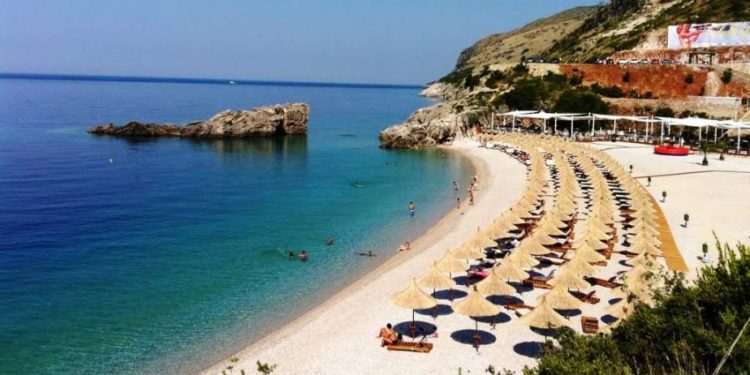 “DO SHIJOJMË DIELLIN POR DUHET…”/ Kalo: Shqiptarët do të shkojnë në plazhe, por të respektohen rregullat
