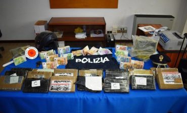 TRAFIKONTE DROGË/ Shqiptari kapet në Itali me 30 kg kokainë dhe me armë