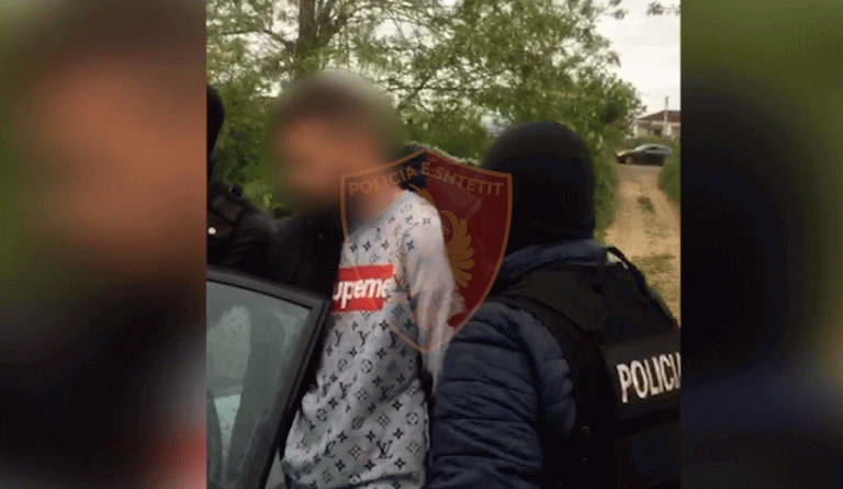 GRABITJA ME DHUNË NË TIRANË/ Momenti i arrestimi të 3 autorëve. Ku e kishin fshehur armën e krimit (VIDEO)