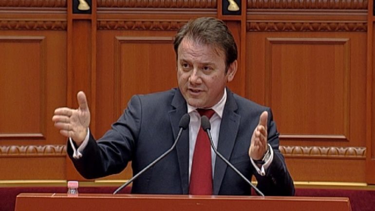 “PD ËSHTË NË KREVAT ME PS”/ Ralf Gjoni: Reforma zgjedhore nga Vasili, Bylykbashi dhe Gjinkuri është sikur t’i urinosh mbi kokë shqiptarëve