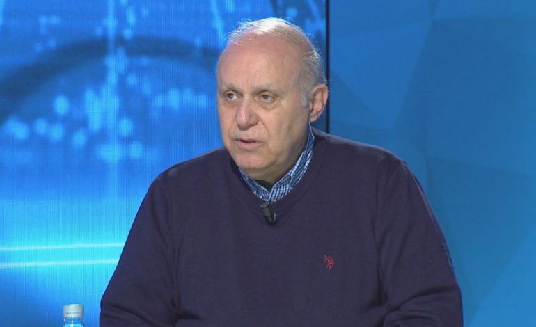 REAGON NDAJ OPOZITËS/ E vërteta jopolitike e infeksionit të parë në Shqipëri, Dr. Kalo: Shih, lexo, kupto!