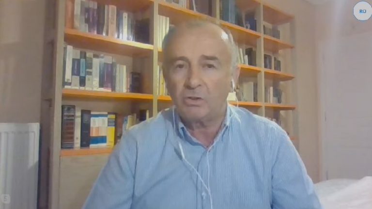 PO LUFTON COVID NË GREQI/ Mjeku shqiptar tregon përhapjen dhe rreziqet e virusit, gjesti i madh që bëri për Shqipërinë