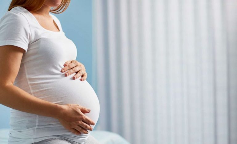 STUDIM/ Zbulohet ndikimi që ka koronavirusi tek gratë shtatzëna, ja çfarë dëmton