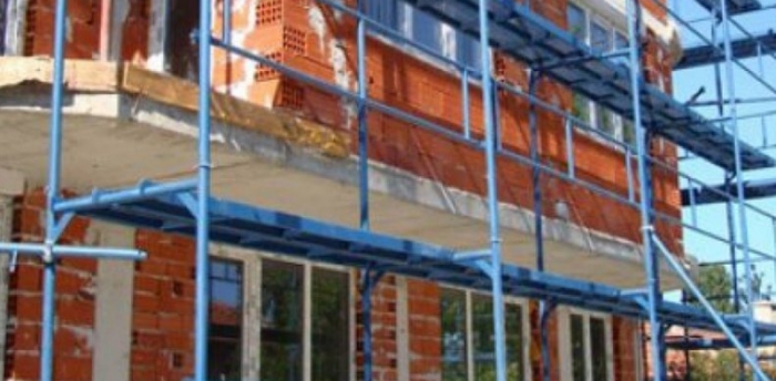 E RËNDË NË TIRANË/ Po punonin në një shtëpi private, bien nga lartësia dy punëtorët