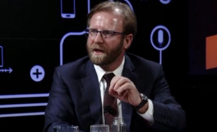 AKTAKUZA/ Politikani i VV në mbrojtje të Thaçit e Veselit: UÇK nuk mund të akuzohet kurrë, lufta për liri nuk gjykohet