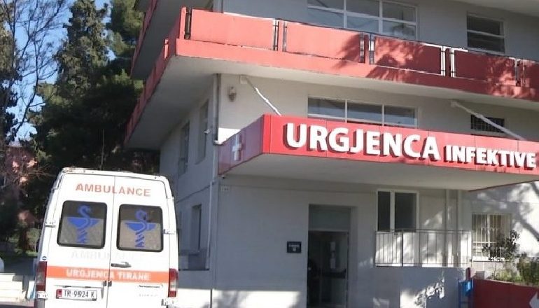 KORONAVIRUSI/ 5 raste të reja me COVID në 24 orët e fundit në Vlorë, vatër e re në një fasoneri