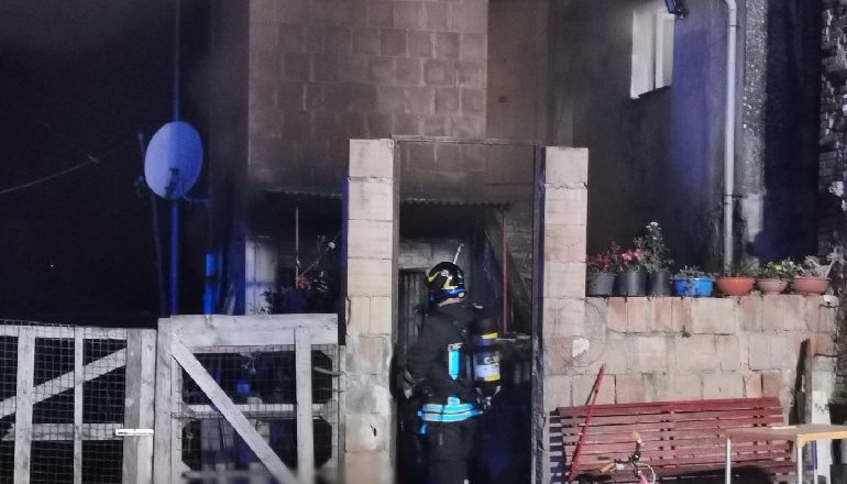 SHQIPTARI I VË FLAKËN BANESËS NË ITALI/ Donte të digjte gruan dhe 4 fëmijët, por vdes vetë