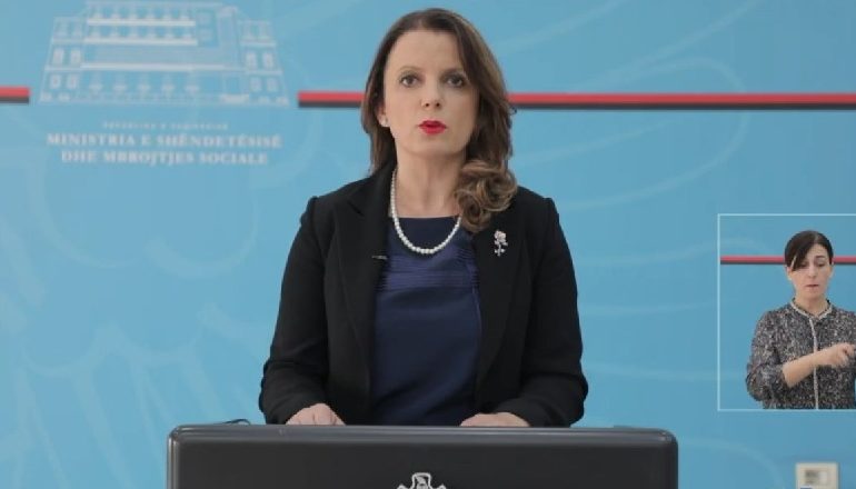 KORONAVIRUSI/ Vdes një i moshuar nga Kruja, 50 raste të reja me COVID, 28 të shëruar në 24 orët e fundit