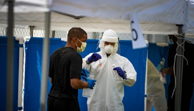 COVID-19/ SHBA, gjithnjë e më shumë të rinj po testohen pozitivë nga koronavirusi. Zyrtarët paralajmërojnë detyrimin për maskat