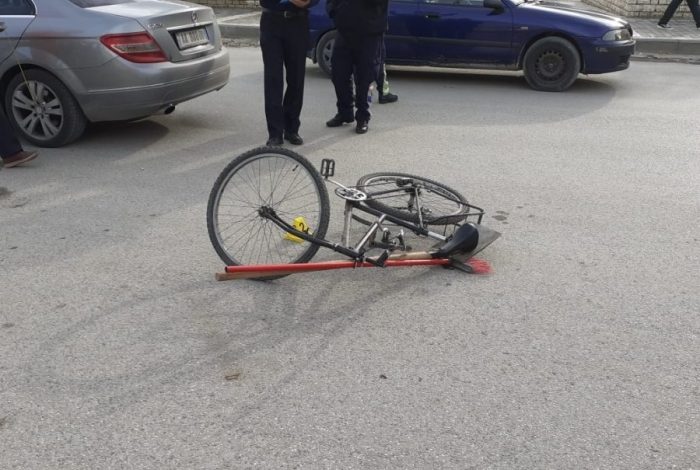 AKSIDENT NË FIER/ I dehur në timon, shoferi aksidenton një burrë dhe djalin e tij 12-vjeçar