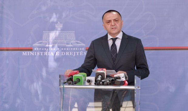 FAZAT, PROCEDURA E APLIKIMIT DHE DOKUMENTET/ Ja si bëhet regjistrimi fillestar i pasurive