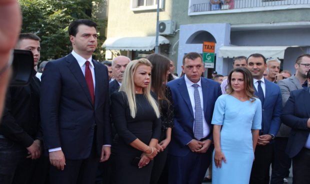 FATMIRA HAJDARI DEL PARA VETTINGUT/ Pasuria nga pallati 10 kate te lokali në ‘Qytetin Studenti’