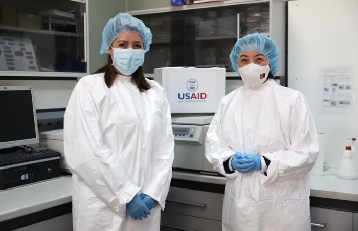 LUFTA KUNDËR COVID-19/ Lufta kundër koronavirusit, SHBA i dhuron Shqipërisë 3500 teste