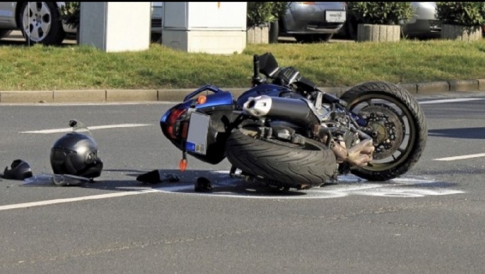 TRAGJIKE/ Humbi kontrollin e motorit, 35-vjeçari vdes në spital