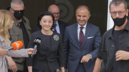 REFORMA ZGJEDHORE KA NGECUR/ Opozita pa përgjigje, ambasadorët në aksion për ta bindur për marrëveshjen