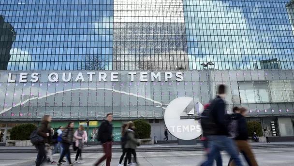 DYSHIMET PËR SULM/ Evakuohet stacioni i trenit dhe qendra tregtare në Paris