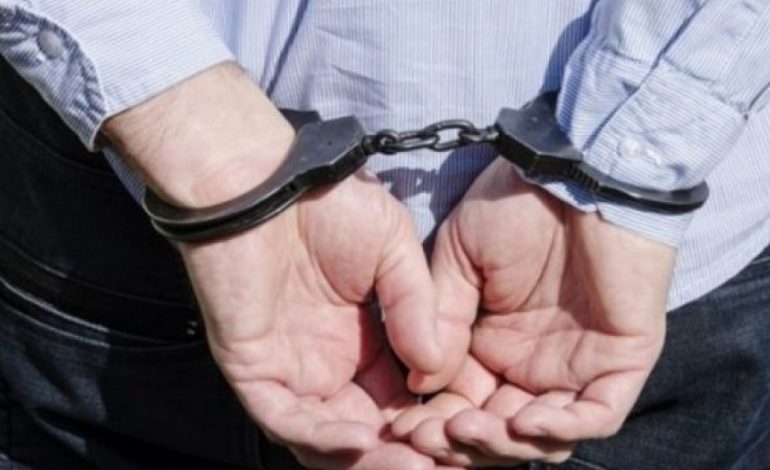 DHUNOI VAJZËN DHE KUNDËRSHTOI POLICINË/ Arrestohet 60-vjeçari në Krujë
