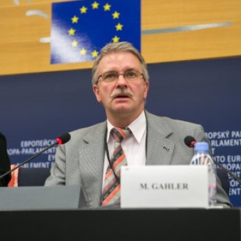 “ZJEDHORJA”/ Eurodeputeti gjerman: Vlerësojmë marrëveshjen qeveri-opozitë, të procedohen ata që akuzohen për blerjen e votave