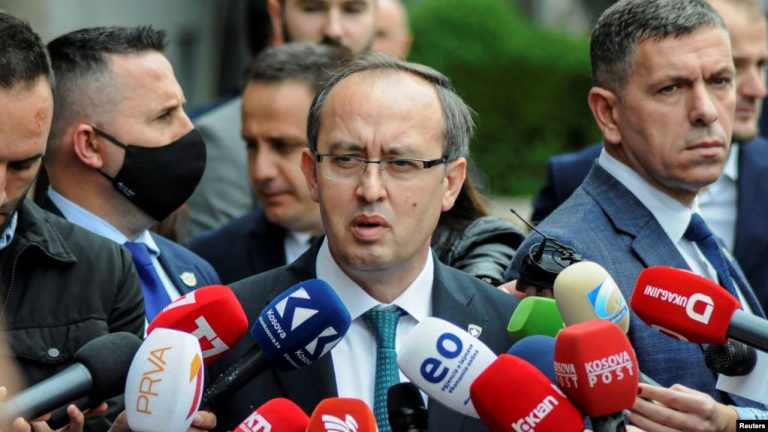 PAS TAKIMIT ME LAJÇAK/ Hoti: Jemi të gatshëm për dialog me Serbinë
