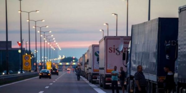 SITUATA ME KORONAVIRUSIN/ Maqedonia e Veriut hap kufijtë me Shqipërinë pa test COVID-19 dhe pa karantinë të detyrueshme