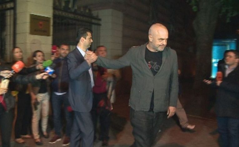 “FITORE, FITORE, FITUAM”/ Ja çfarë poston Rama pas arritjes së marreveshjes (VIDEO)