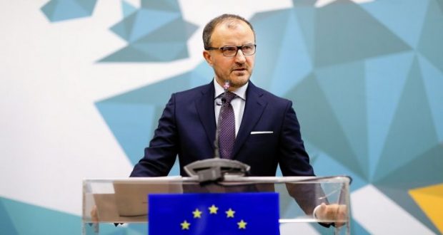 REFORMA NË DREJTËSI/ Ambasadori Soreca bën apel: Shqipërisë i duhen gjyqtarë të rinj, të pavarur nga politika dhe presionet e mediave