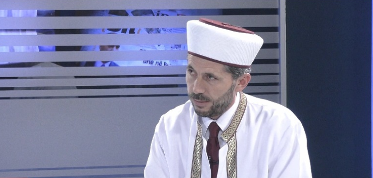 “FËMIJËT E MI I SHKOLLON ALLAHU”/ Ylli Gurra i përgjigjet babait radikal: Prindi nuk është pronar i fëmijës, dyfish përgjegjësi për vajzën