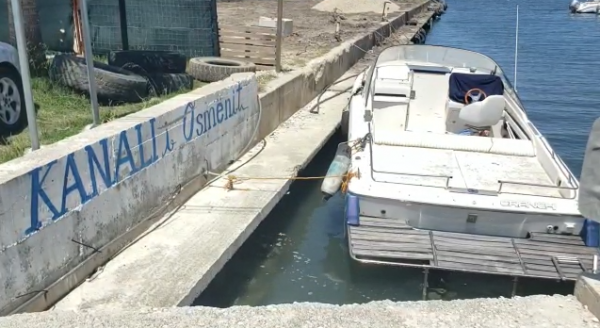 GJENDET PREDHA E PAPLASUR NË RADHIMË TË VLORËS/ Me peshë 50 kg ishte hedhur në kanal (VIDEO)
