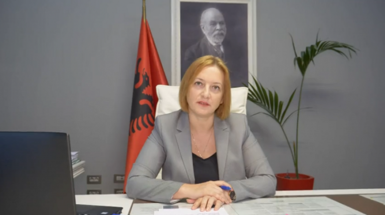 PENALITETET PREJ SHKELJES SË AFATEVE TË QËNDRIMIT/ Denaj: Hapen aplikimet, brenda qershorit rimbursoheni (VIDEO)