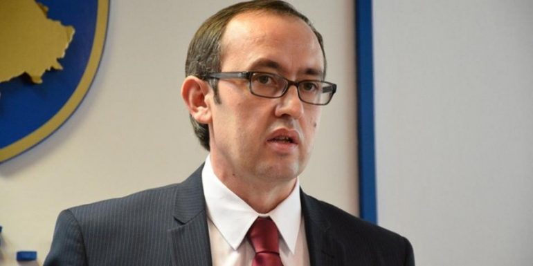 KOSOVË/ Hoti: Protesta e Vetëvendosjes shkeli udhëzimet e institucioneve shëndetësore