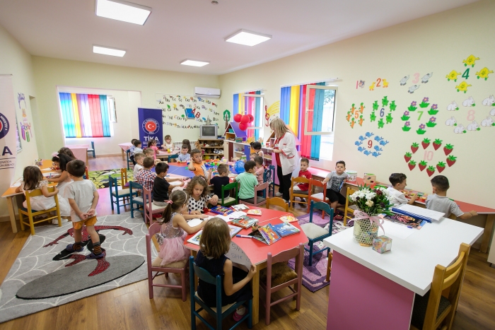 MBYLLEN TRE KOPSHTE NË KOSOVË/ U identifikuan raste me Covid-19