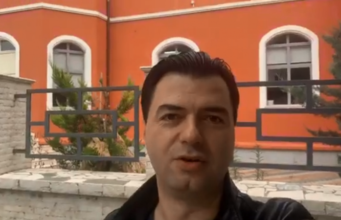 NGA ELBASANI I “NORMALES” I URON SUKSESE MATURANTËVE/ Basha: Me mua kryeministër, një e ardhme më e sigurtë