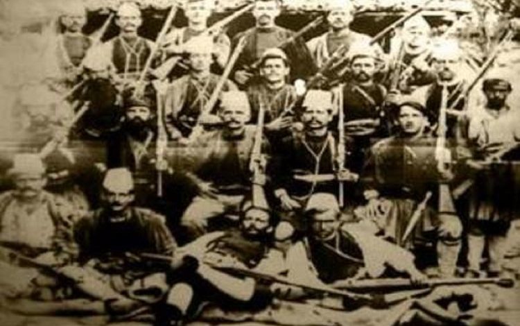 DOSSIER/ Historia tragjike: Gjyshi im, më i pasuri i Kolonjës, ndihmoi Petro Ninin për shkollat shqipe por komunistët na dogjën…