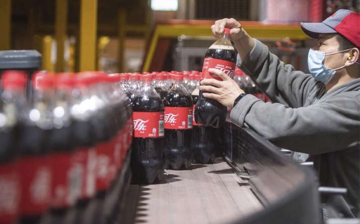 ÇFARË PO NDODH ME COCA COLA? Do ndalojë reklamimin në të gjithë mediat sociale për 30 ditë