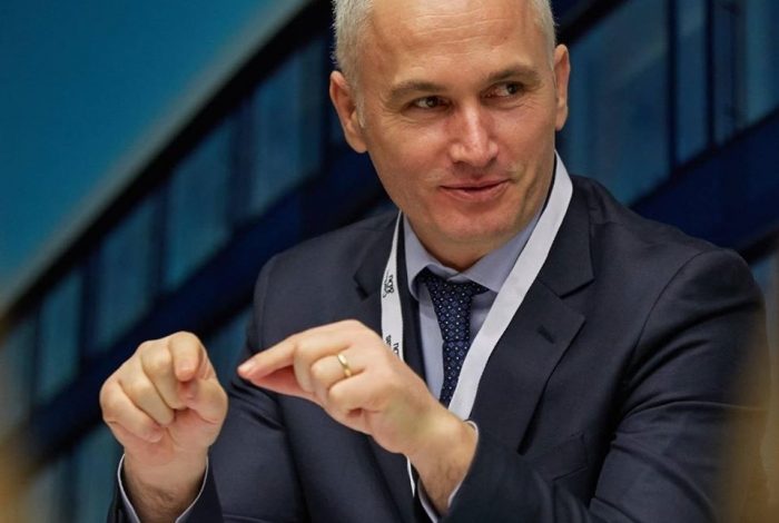 NDRYSHIME NË QEVERI/ Studiuesi i njohur Albert Nikolla emërohet zv.Ministër i Shëndetësisë