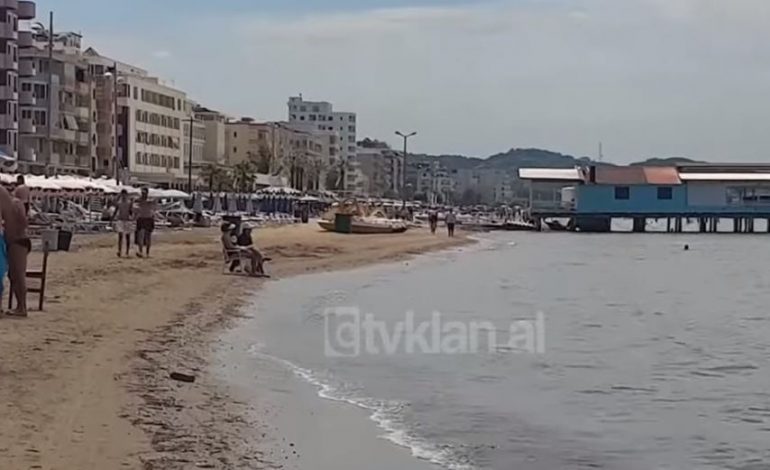 “E SHTUNA E PARË QË…”/ Fundjava rikthen pushuesit në plazhe (PAMJET)