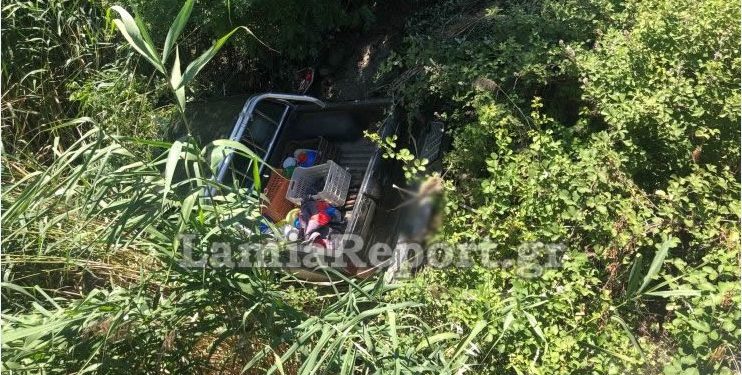 PO KTHEHESHIN NGA PUNA/ Kamionçina me 4 shqiptarë përplaset me “Skodën” dhe përfundon në lumë