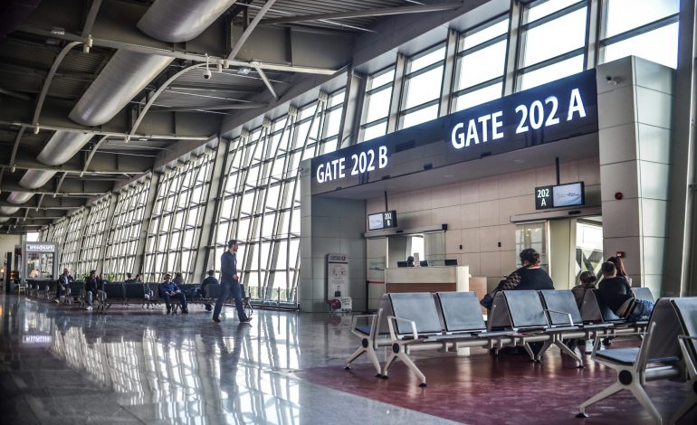 KOSOVË/ Aeroporti i Prishtinës gati të fillojë fluturimet: Presim vendimin e Institutit të Shëndetit