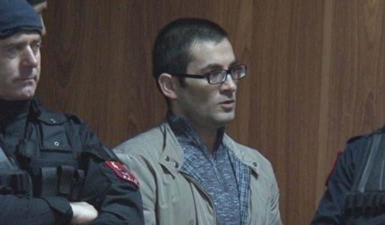 “HITMANI” SHQIPTAR/ U trajnua nga rusët, kush është Julian Sinanaj, “ujku i vetmuar” që mbante shënim çdo detaj për viktimat e tij