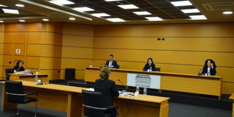 VETINGU/ “Ngec” një tjetër gjyqtare, shkarkohet nga detyra prej dy apartamenteve të pajustifikuara