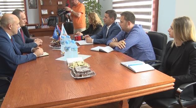 NË FOKUS TURIZMI/ Ambasadori i Kosovës në Lezhë: Presim që kujdesi në plazhe të jetë i organizuar, të forcojmë lidhjet tona