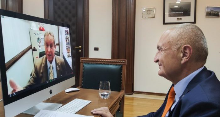 SHBA FTON METËN ONLINE/ Presidenti: U thashë amerikanëve se asgjë s’e ndal unitetin e shqiptarëve