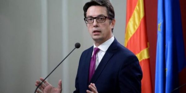 COVID-19 NË MAQEDONINË E VERIUT/ Pendarovski fajëson bashkësitë fetare: Qeveria, qasje selektive ndaj tyre. Kontribuuan të shpërndahet më shumë