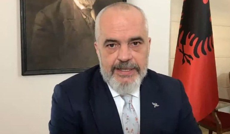 RIKONSTUKSIONI I QENDRËS SHËNDETËSORE “SKËNDËRBEJ” NË ELBASAN/ Rama poston VIDEO dhe “thumbon” opozitën