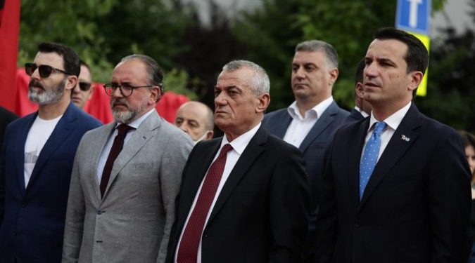 PËRURIMI I MONUMENTIT TË HEROIT SELAM MUSAI NË TIRANË/ Ruçi, Majko e Dritan Leli marrin pjesë në ceremoni